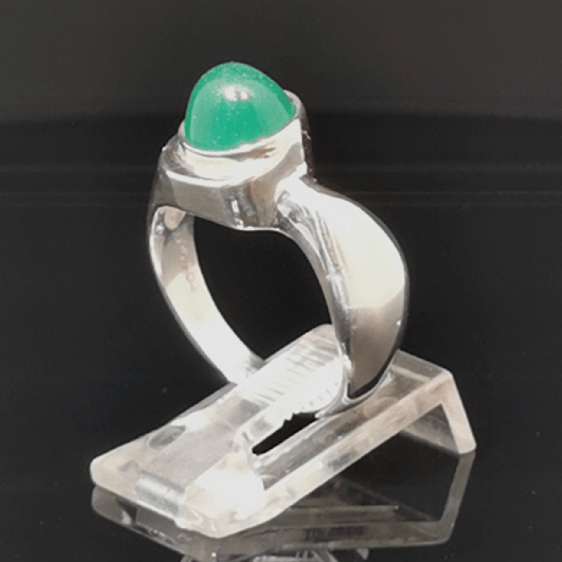 Sterling Silver Geometric Solitaire Ring with Cabochon Green Onyx, size 6.25 - Le Dragon Argenté - Live Sale - 
