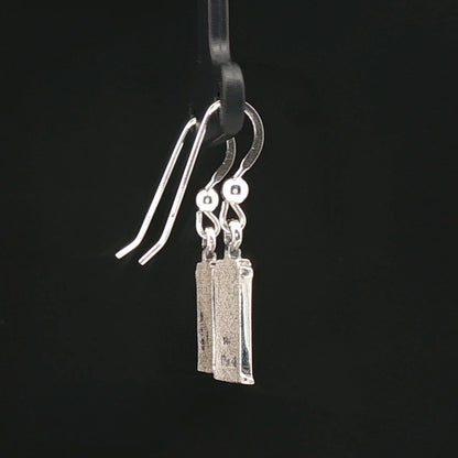 Tardis Charm Earrings - Le Dragon Argenté