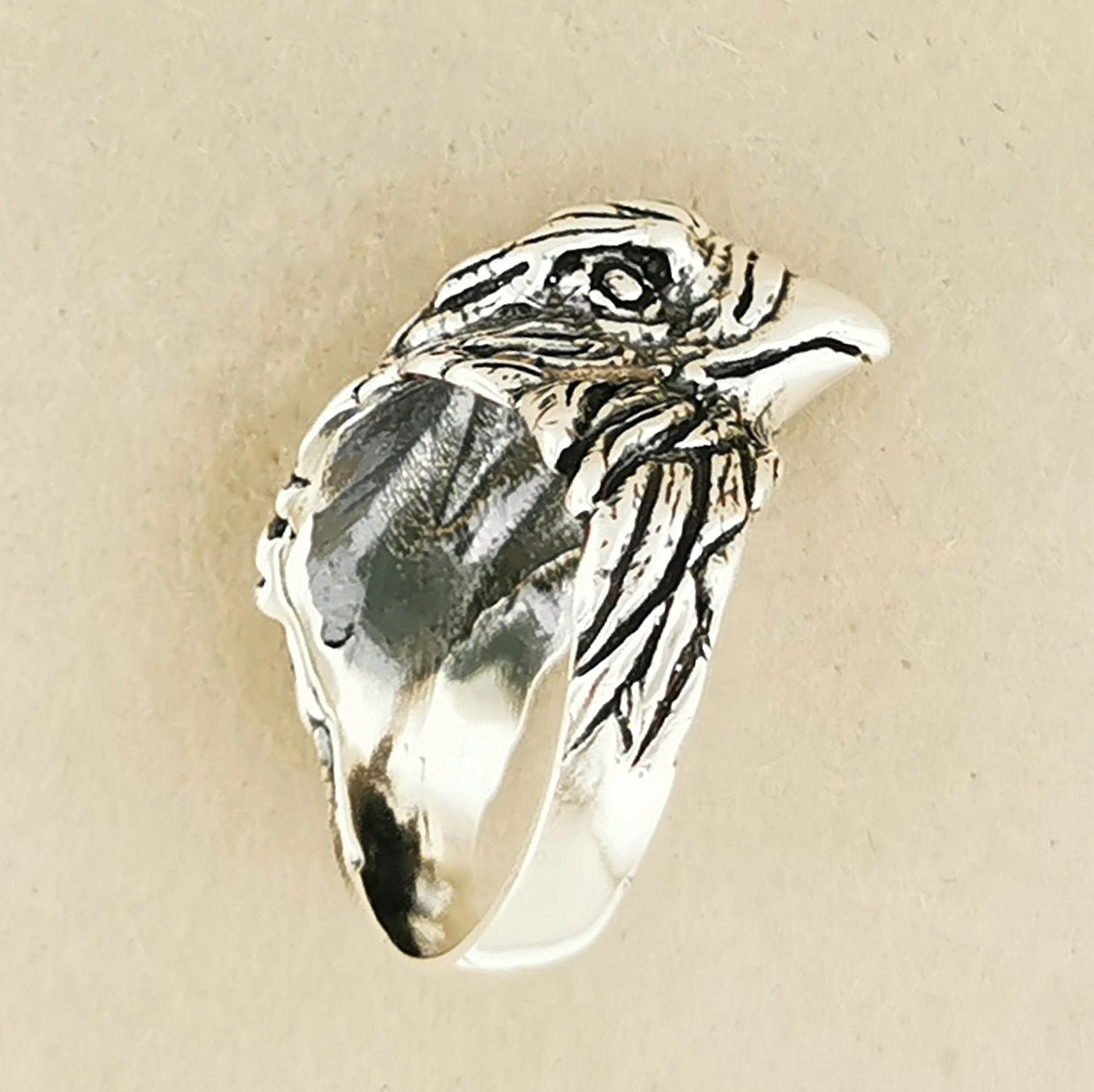 Vintage Design Eagle Head Ring in Sterling Silver or Antique Bronze - Le Dragon Argenté
