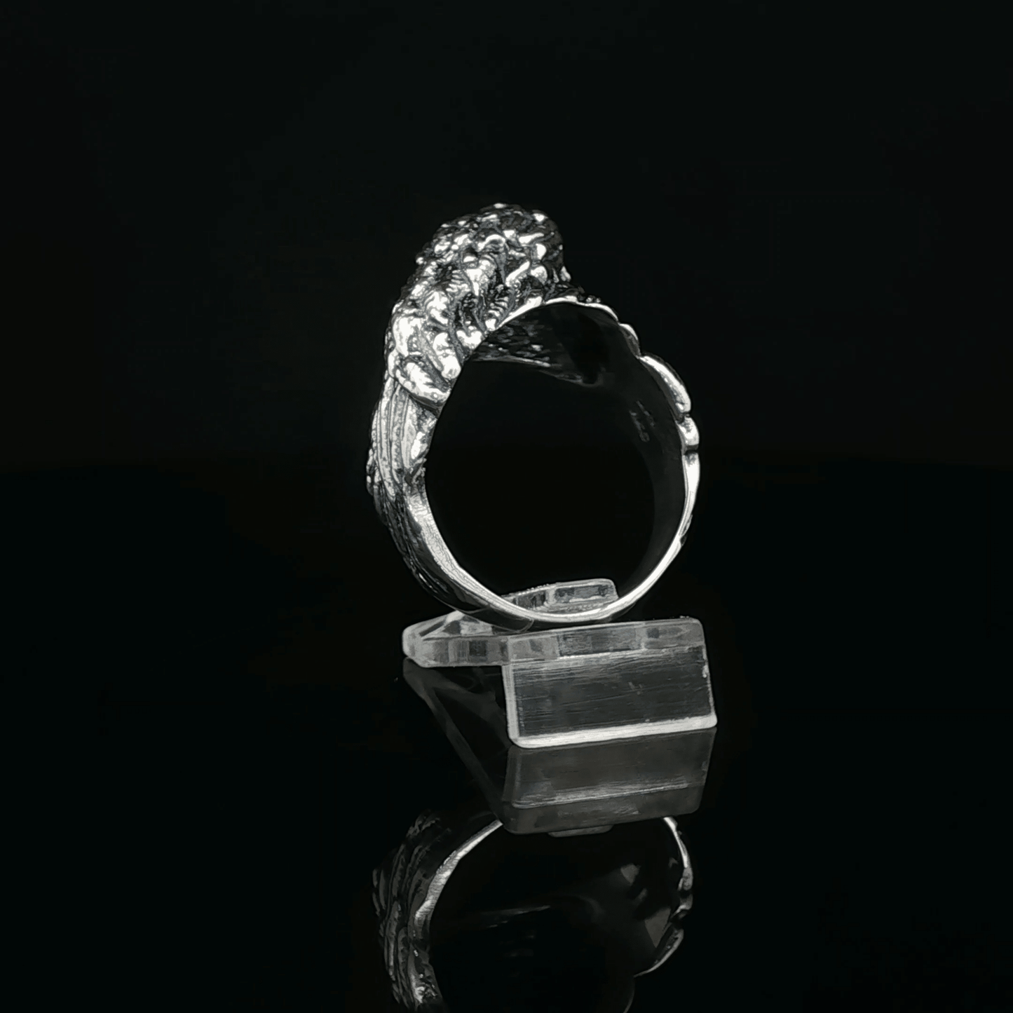 Vintage Design Eagle Head Ring in Sterling Silver  - Le Dragon Argenté