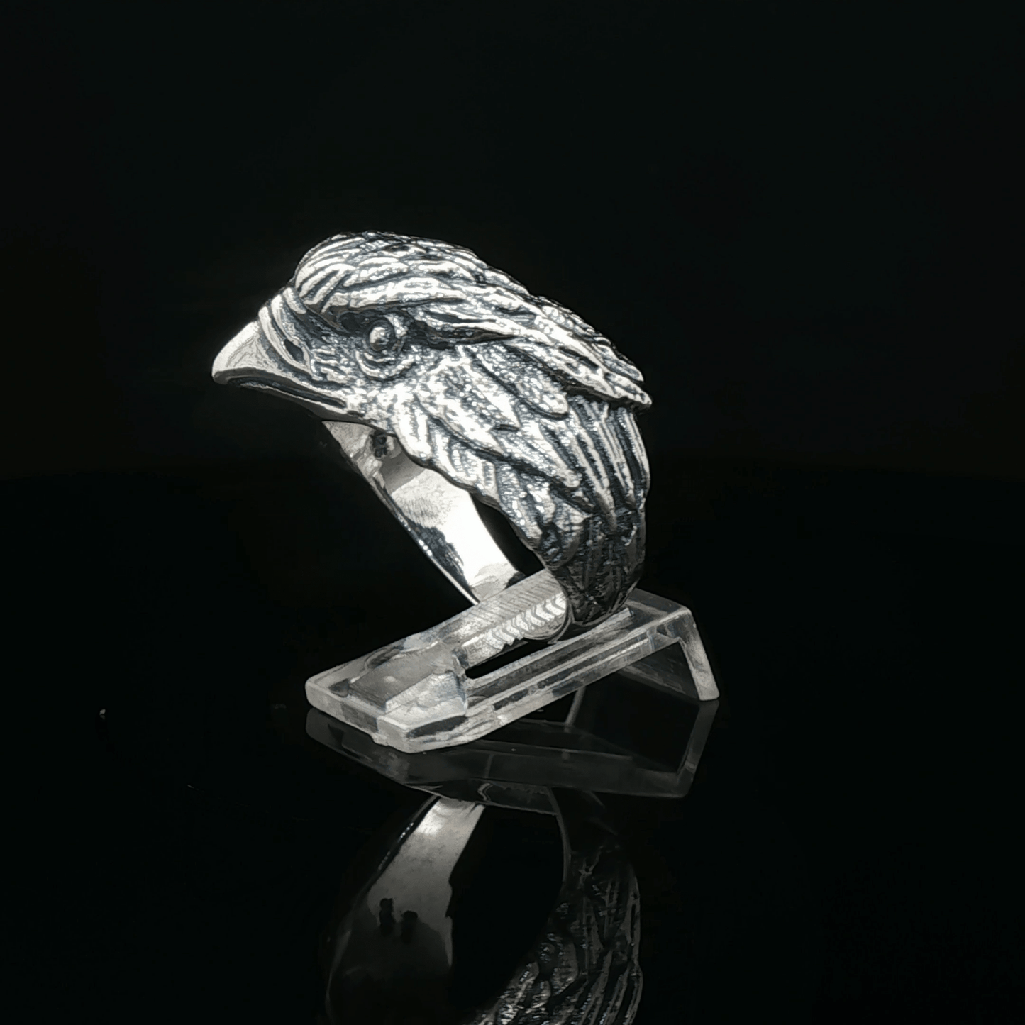 Vintage Design Eagle Head Ring in Sterling Silver  - Le Dragon Argenté