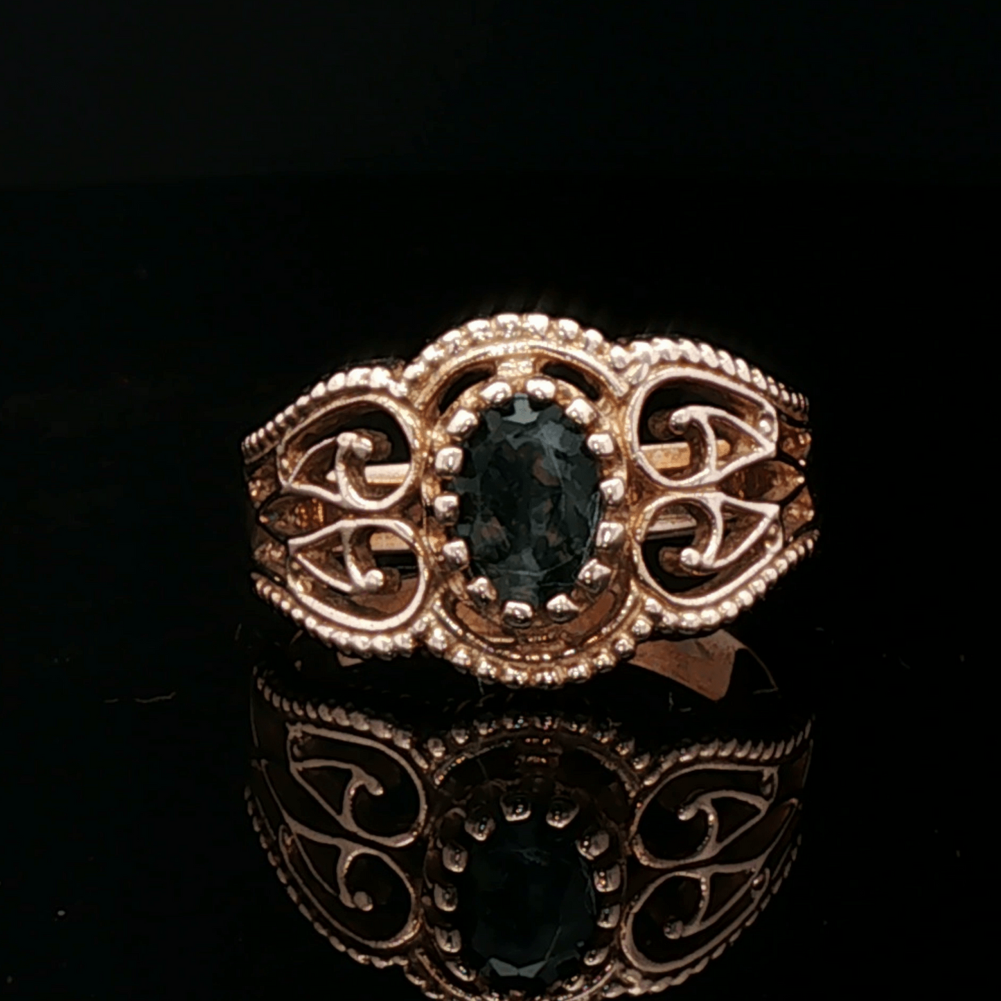 Vintage Style Filigree Ring with Gemstone in Antique Bronze - Le Dragon Argenté