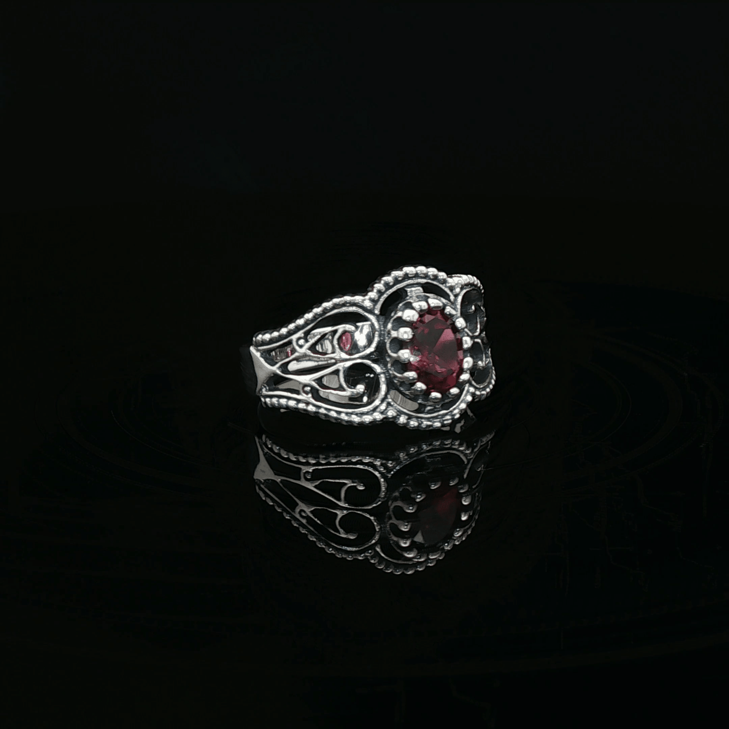 Vintage Style Filigree Ring with Gemstone in Sterling Silver - Le Dragon Argenté