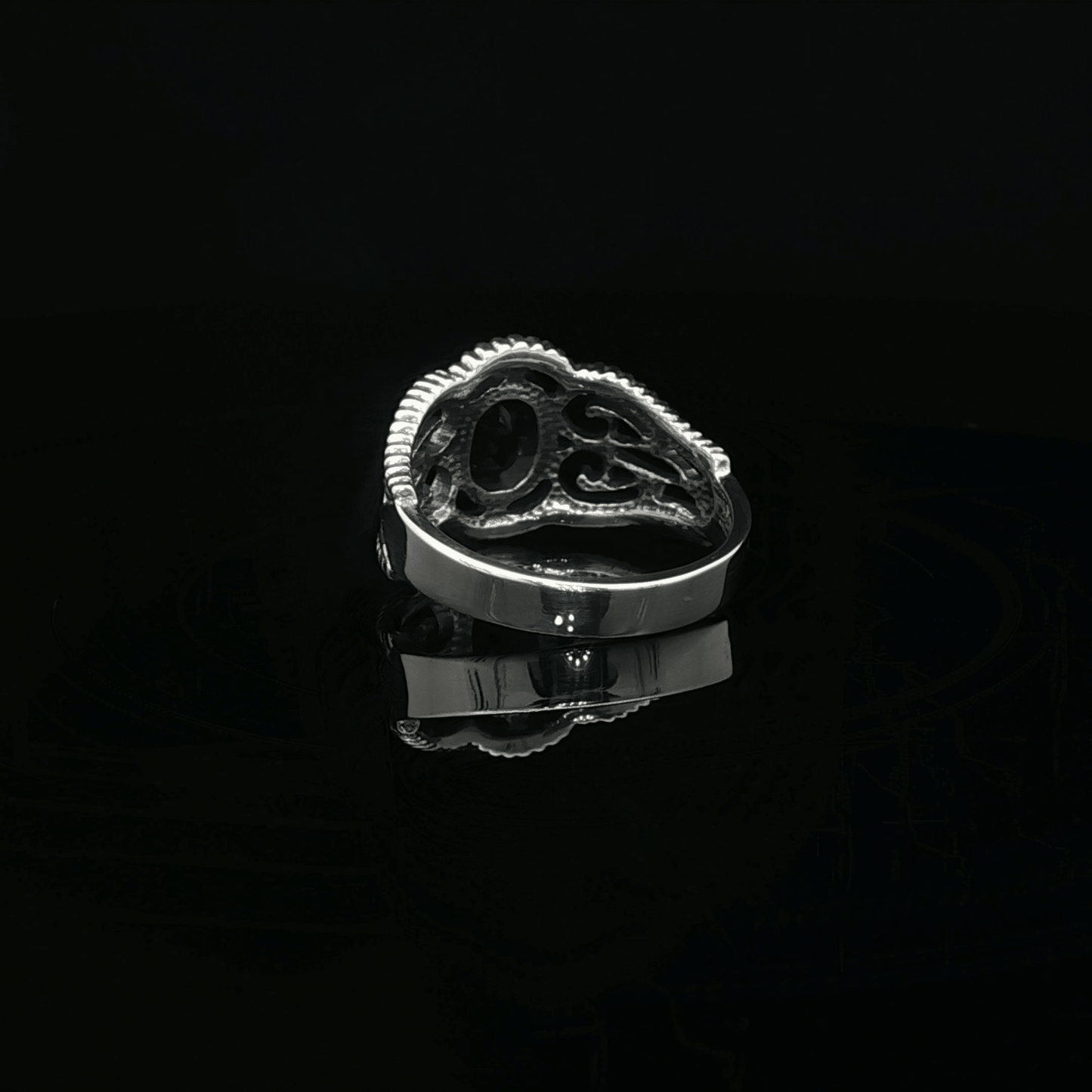 Vintage Style Filigree Ring with Gemstone in Sterling Silver - Le Dragon Argenté