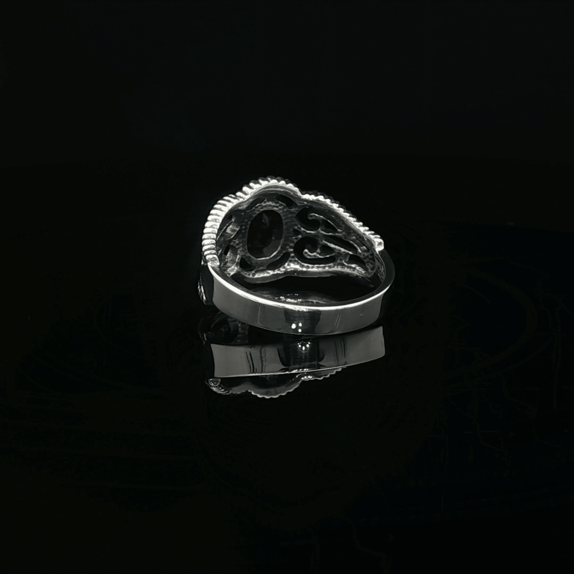 Vintage Style Filigree Ring with Gemstone in Sterling Silver - Le Dragon Argenté