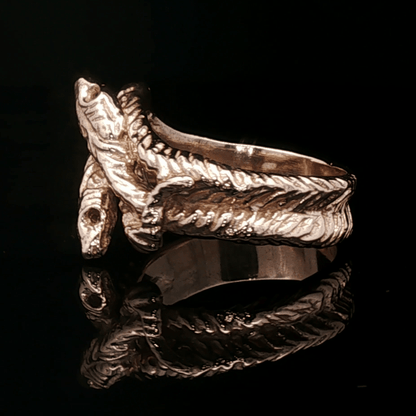 Vintage Style Twin Snakes Ring in Antique Bronze - Le Dragon Argenté
