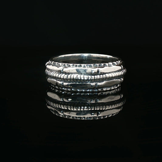 Void Spine Band Ring - Le Dragon Argenté - alien - Alt Fashion Ring - everyday ring