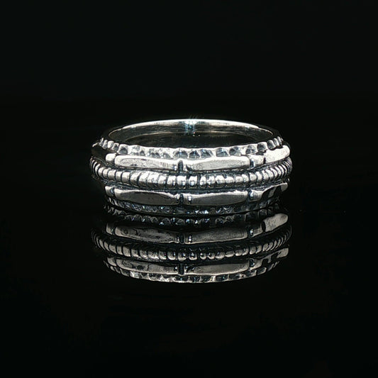 Void Spine Band Ring - Le Dragon Argenté - alien - Alt Fashion Ring - everyday ring