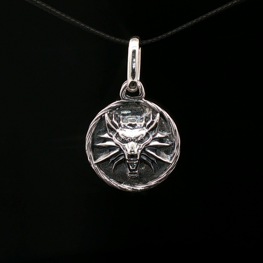 Wolf's Path Medallion in .925 Sterling Silver - Le Dragon Argenté