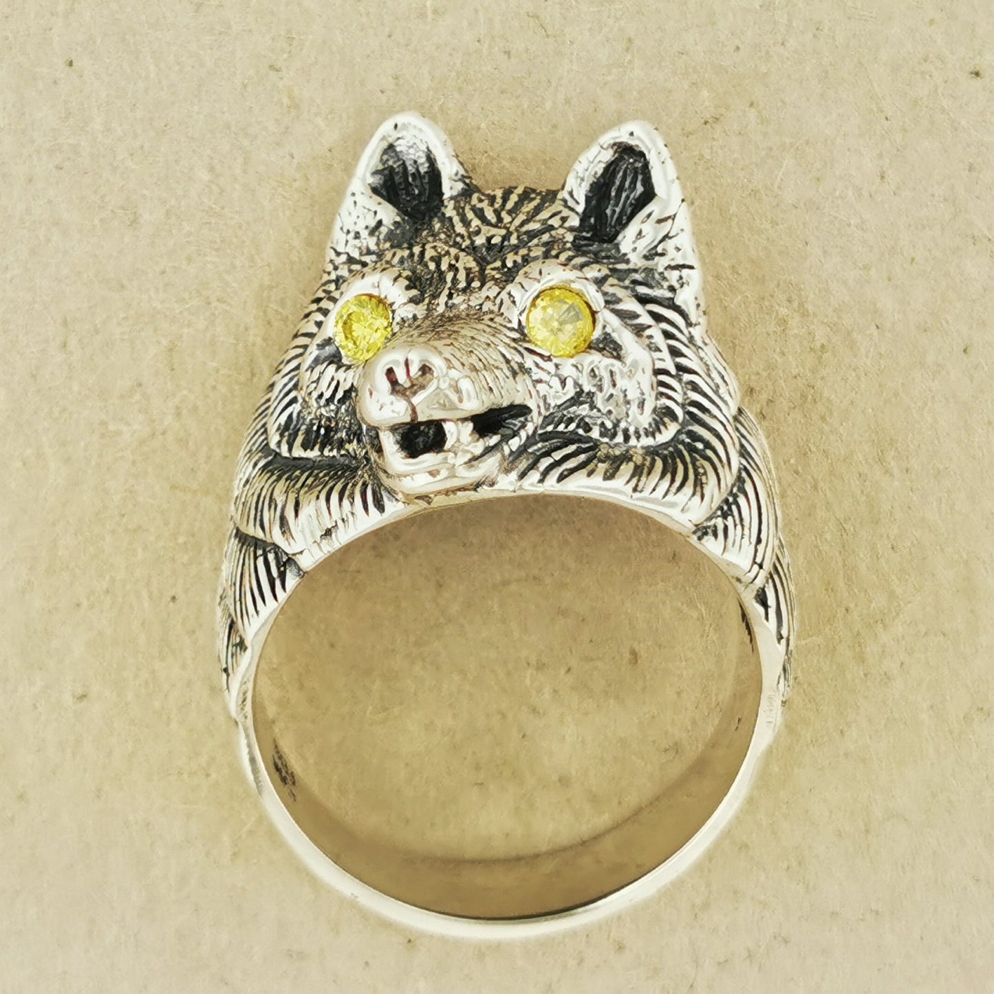 Wolf Ring with Gemstone Eyes in Sterling Silver - Le Dragon Argenté