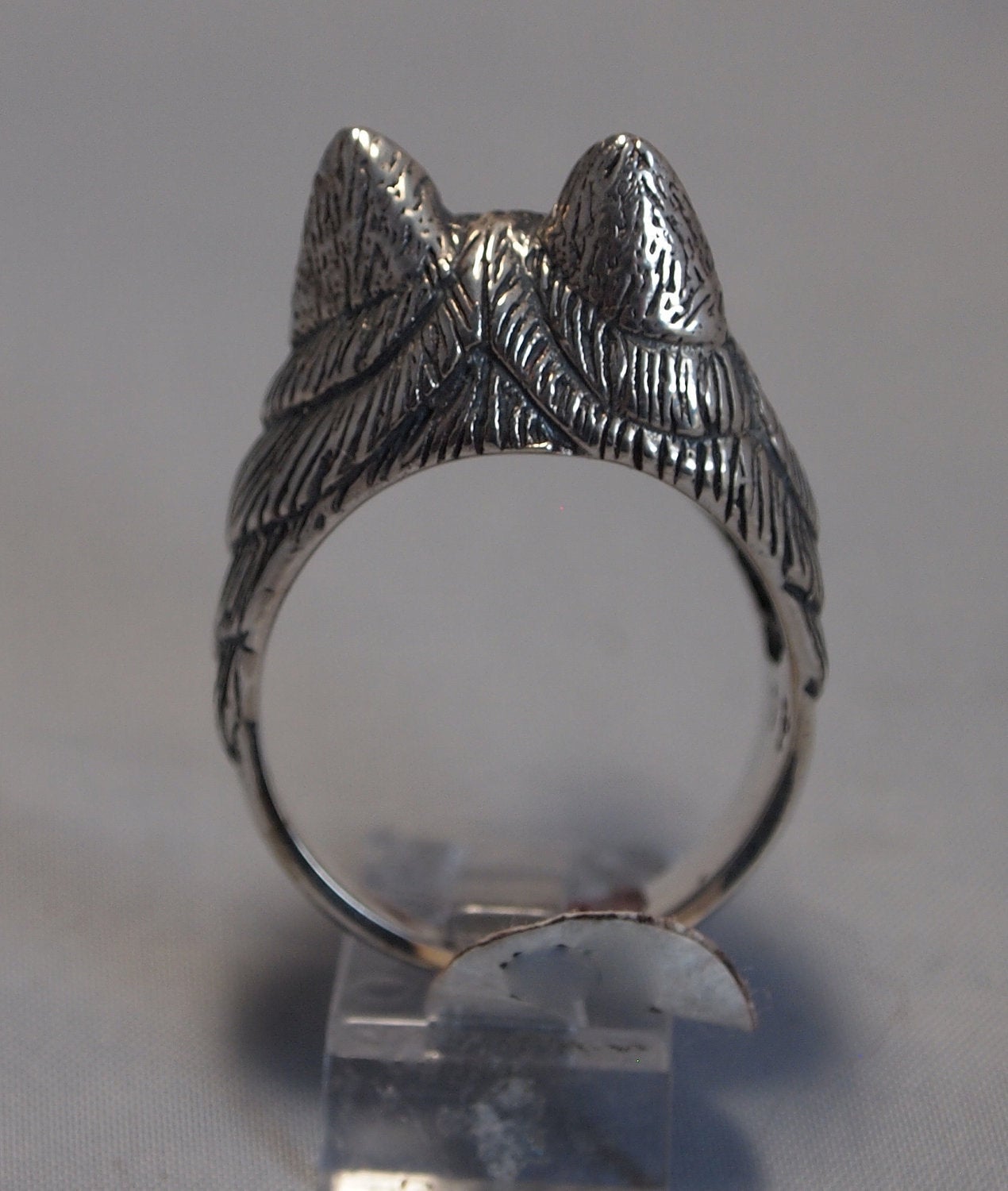 Wolf Ring with Gemstone Eyes in Sterling Silver - Le Dragon Argenté