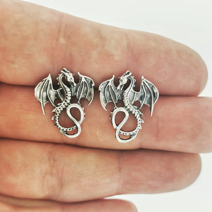 Puces d'oreilles dragon ailé en argent sterling