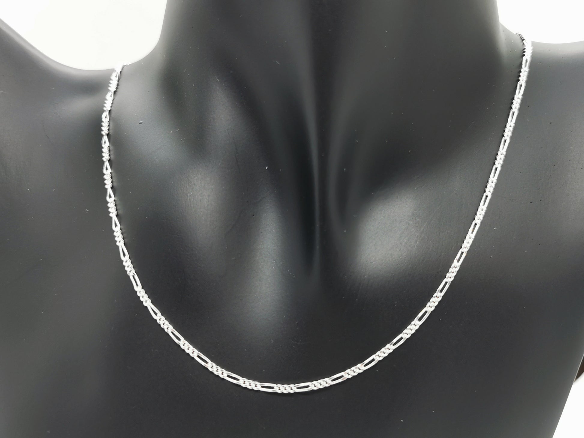 Sterling silver figgaro chain made to order, 1.8mm jewelry chain, 1.8mm links chain, 1.8mm jewellery chain, 1.8mm chain necklace, 1.8mm chain necklace in silver, necklace chains, silver necklace chains, big link chains, sterling silver chain necklace, sterling silver chain, silver 1.8mm chain, silver chain jewelry, silver chain jewellery, chain for pendant in silver
