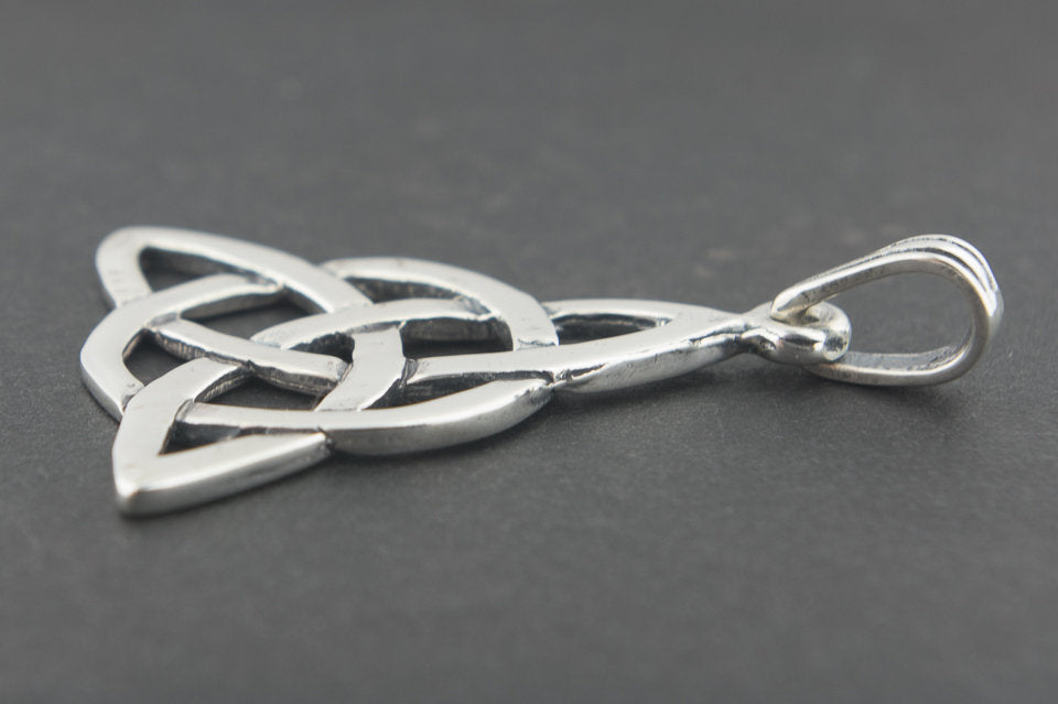 Triquetra deals pendant silver