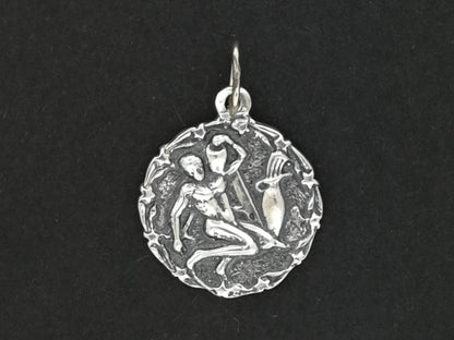 Médaillon du zodiaque Verseau en Argent Massif ou Bronze Antique